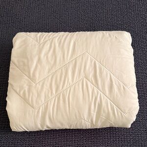 White Mattress Cover